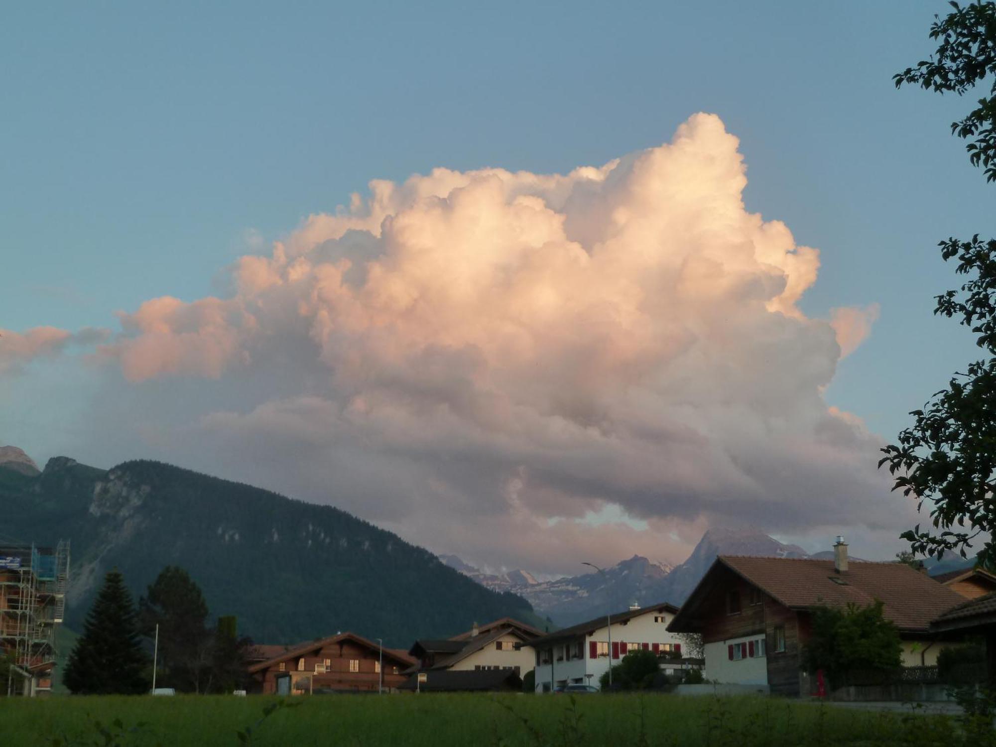 Hotel Restaurant Sunnmatt Aeschi Bei Spiez 외부 사진
